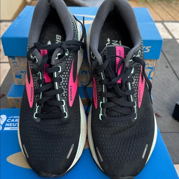 Brooks Women's Athletic Shoes - Black and Pink - Picture 3 of 6